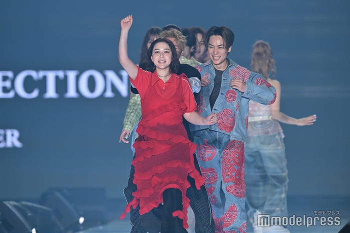 村重杏奈、EXILE B HAPPYら(C)モデルプレス