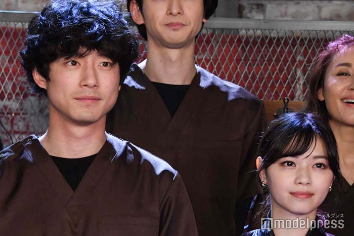 坂口健太郎、西野七瀬(C)モデルプレス