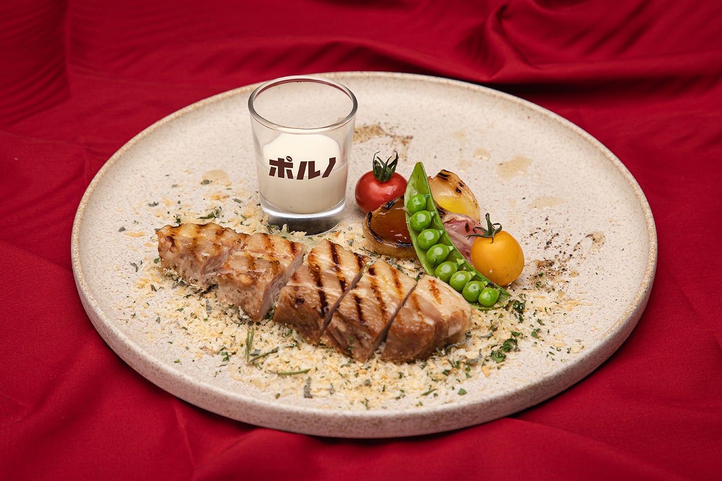 【セコンド】「Pork Grill～3種のジレンマソースと共に」／画像提供：株式会社パルコ