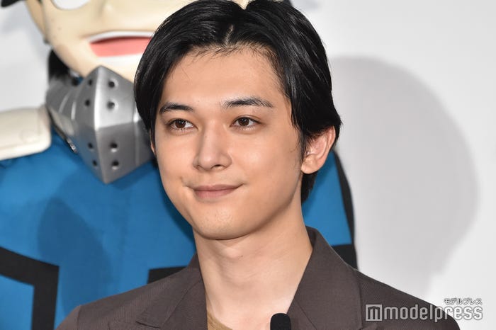 吉沢亮(C)モデルプレス