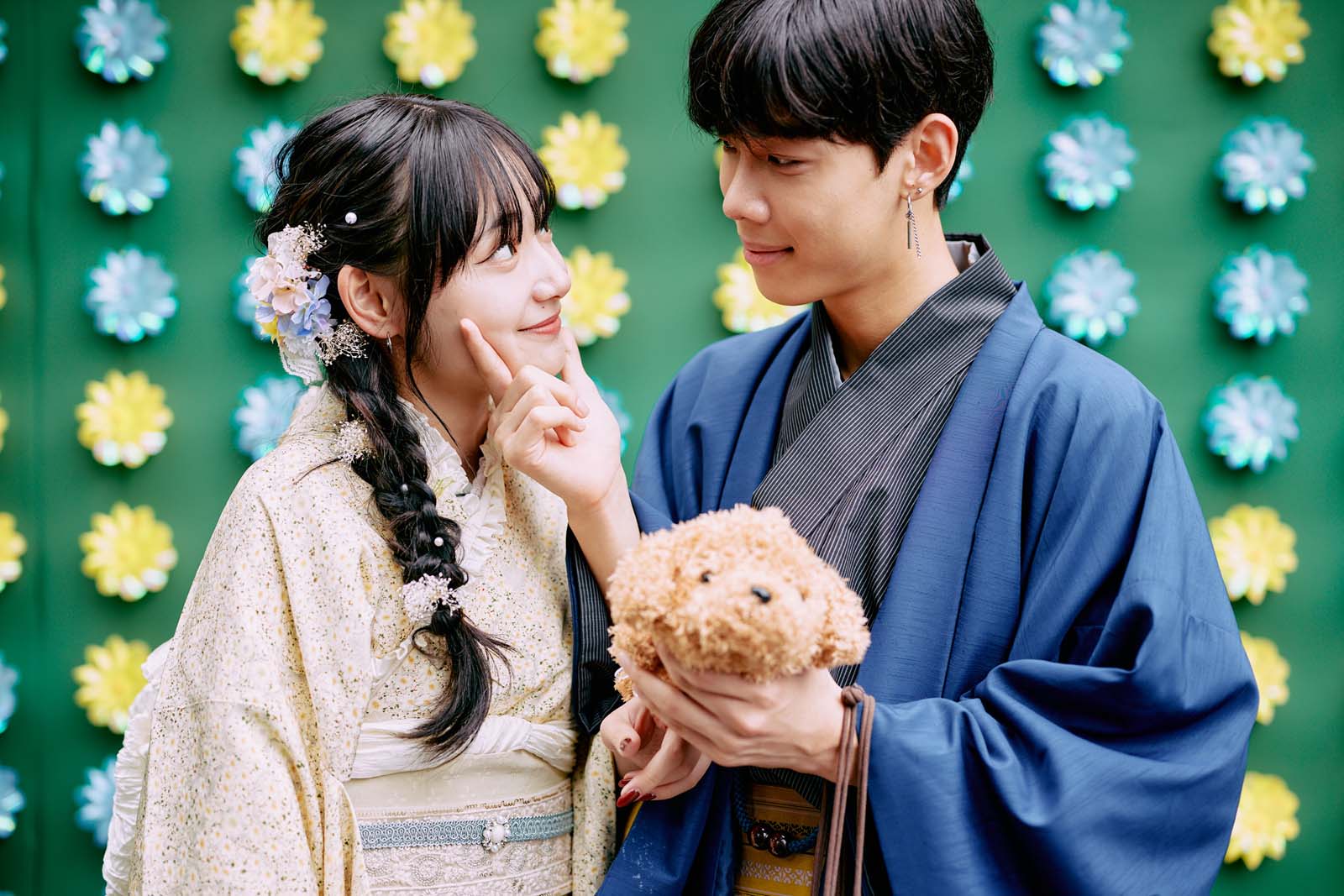 「花束オオカミ」成立の“まなロビ”ペア、脱落期間取り戻すデート ロビン帰国前最後に話したこととは