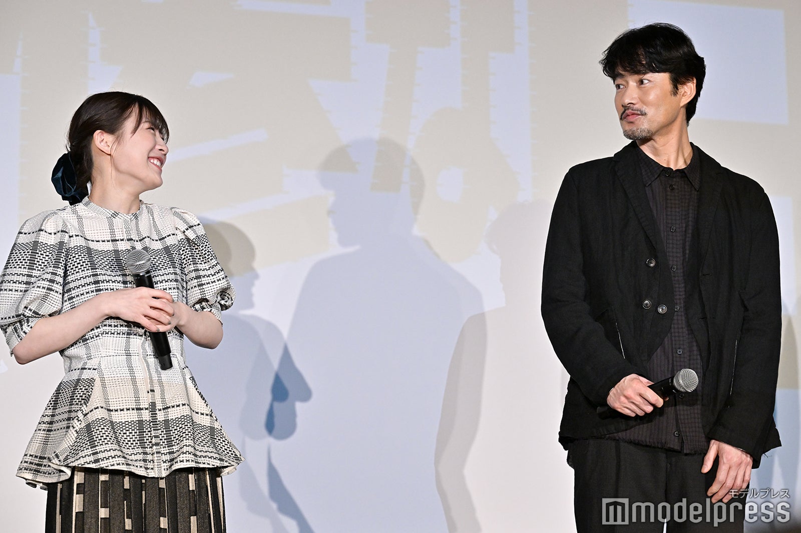 伊藤沙莉、竹野内豊（C）モデルプレス