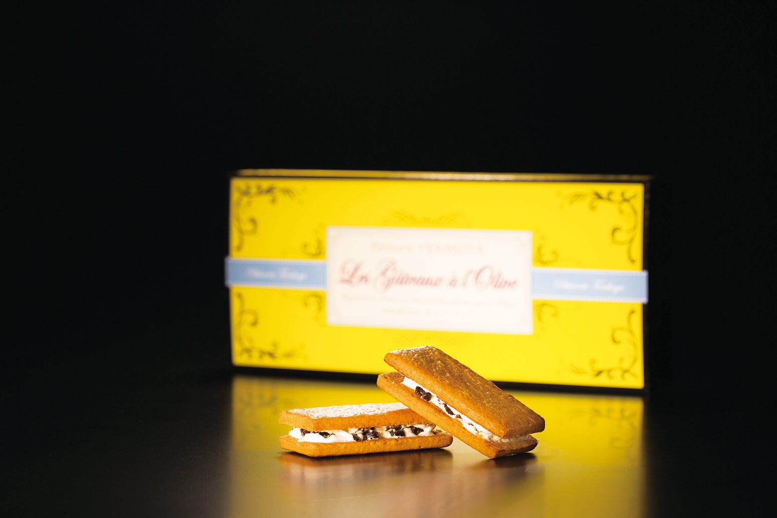 フード・ドリンク部門銀賞：TERAKOYAオリーブサンド 2個入 540円、6個入 1,382円（税込）