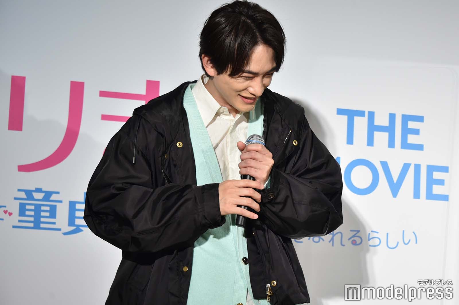 赤楚衛二のリアクションに笑う町田啓太 （C）モデルプレス