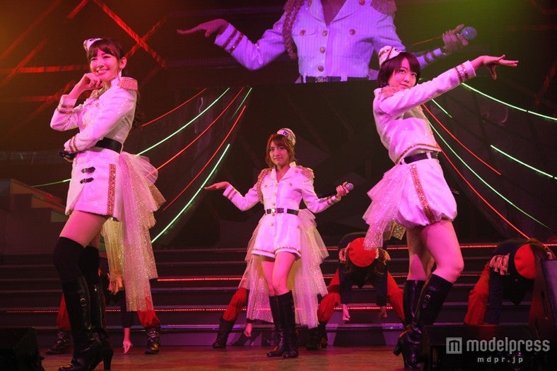 「キリギリス人」／（C）AKS