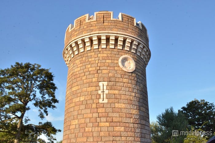 シンデレラ城前のキャッスルフォアコート