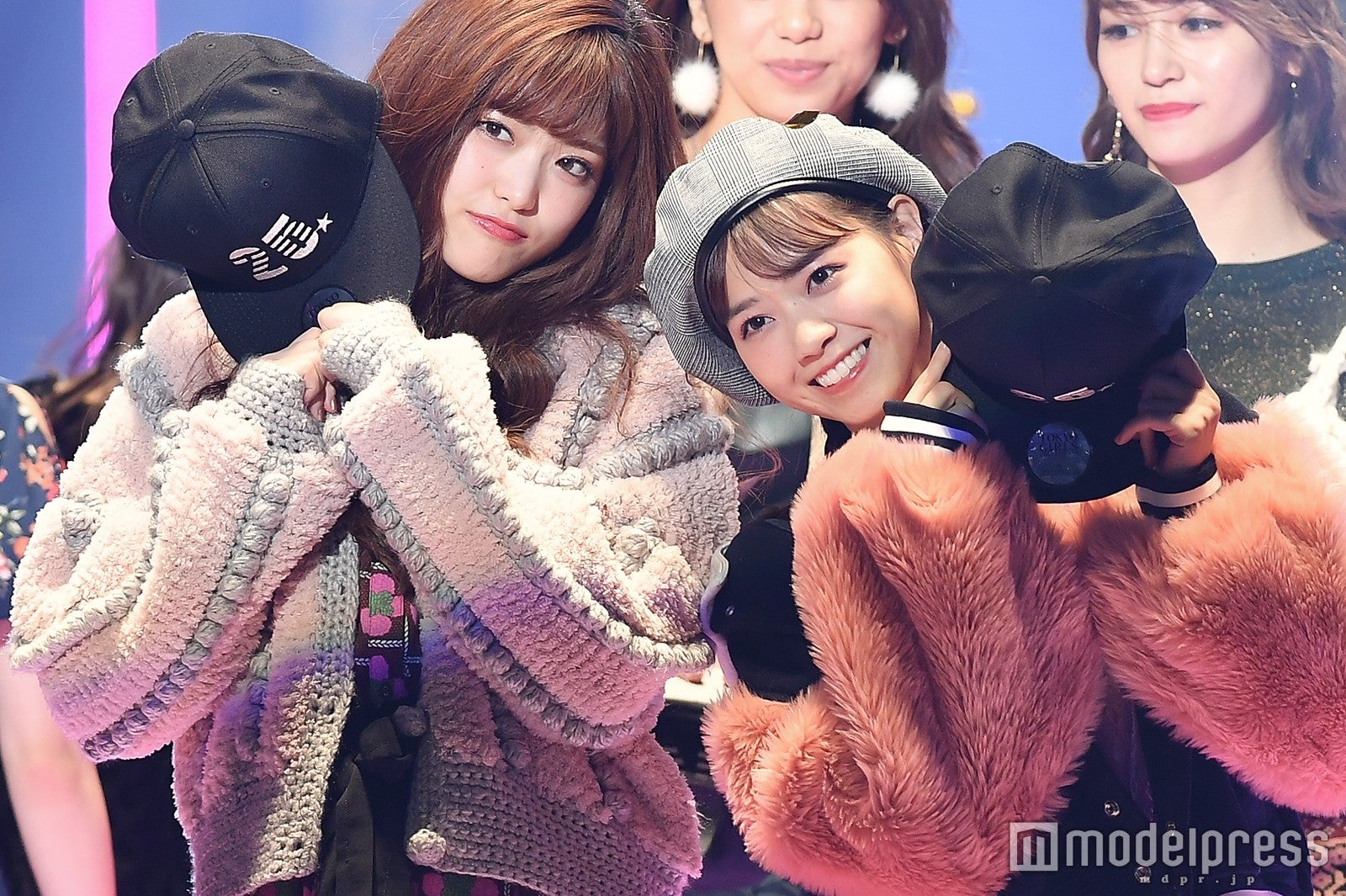 フィナーレは松村沙友理＆西野七瀬の2ショットで登場（C）モデルプレス