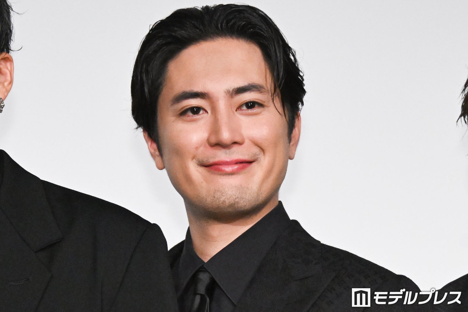 間宮祥太朗、“事務所の先輩”小栗旬との共演に喜び「とても幸せ」 三池崇史監督作への出演にも歓喜【バッド・ルーテナント：トウキョウ】