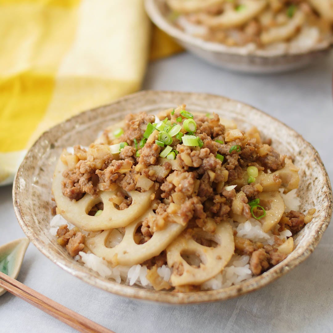 しゃき旨チャンピオン！れんこんの甘味噌そぼろ丼