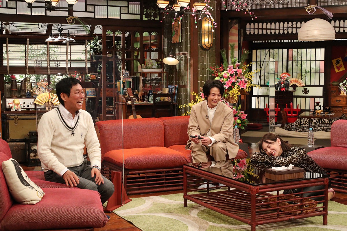 明石家さんま、中村倫也、北川景子（C）カンテレ