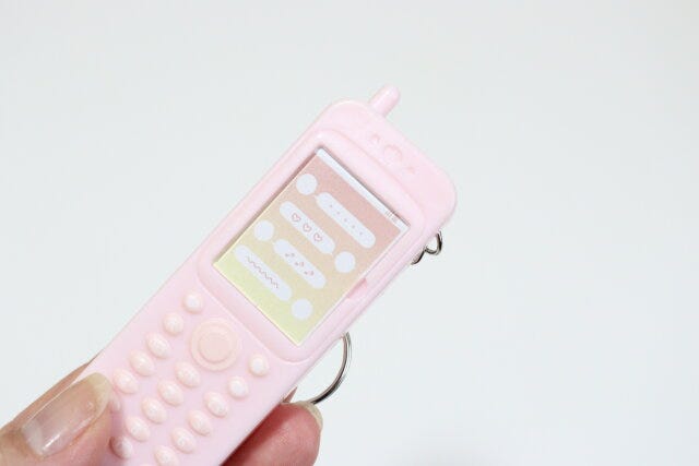 ダイソー　キーホルダー（携帯）　デザイン