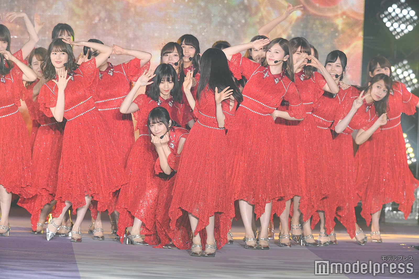 乃木坂46、ランウェイでの「だるまさんが転んだ」が可愛すぎ ガルアワ最多出演記録更新＜GirlsAward 2018 A／W＞