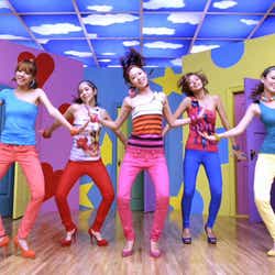 モデルプレス - 「チラシ部!」CMでダンスするガールズグループの正体とは?