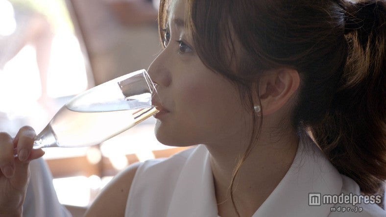 大島優子に「かわいい～」の声 “梅酒”5代目キャラクターに