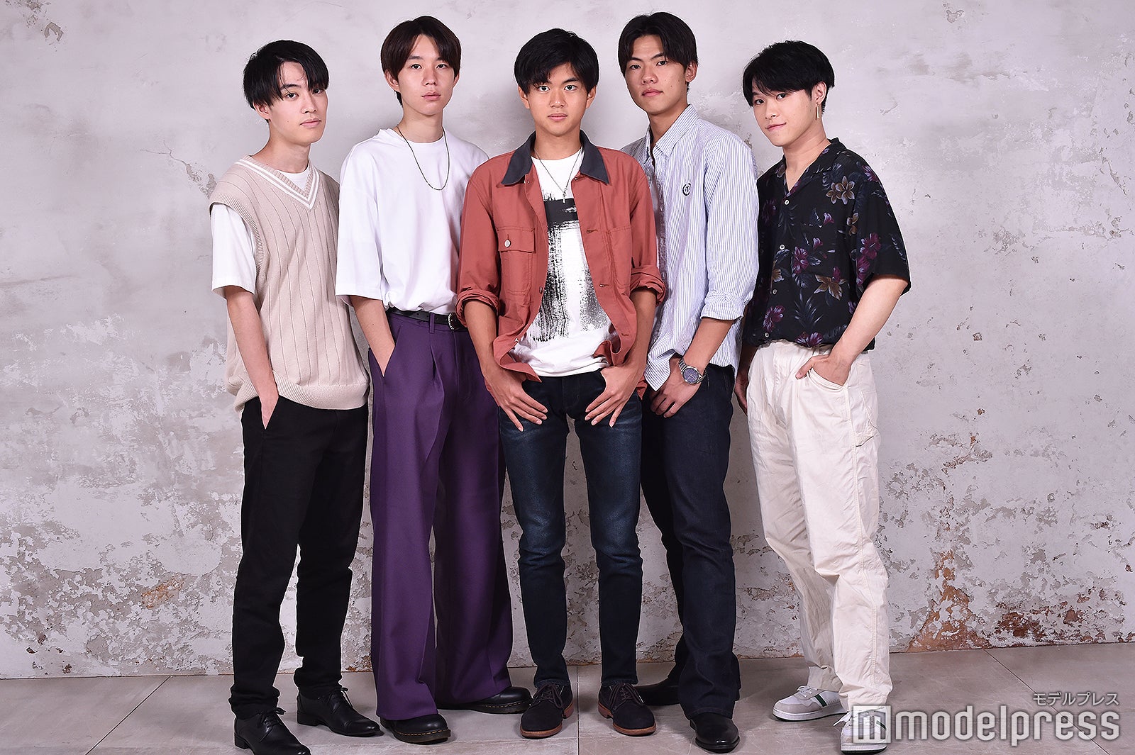 「ミスター慶応理工」ファイナリスト／左から佐藤聞世さん、濤川達也さん、伊藤優之介さん、日比琉偉さん、鄭幸陽さん（C）モデルプレス