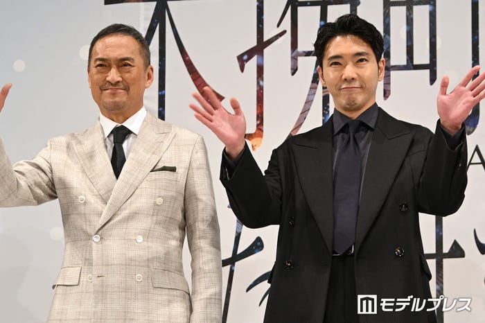 渡辺謙、柄本佑(C)モデルプレス