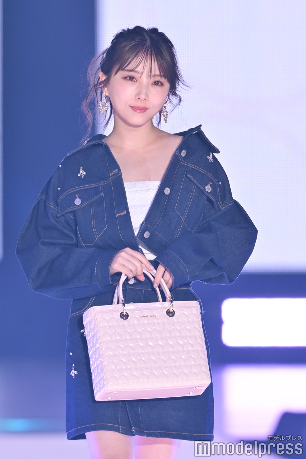 与田祐希、乃木坂46卒業後初ランウェイ ミニスカコーデで