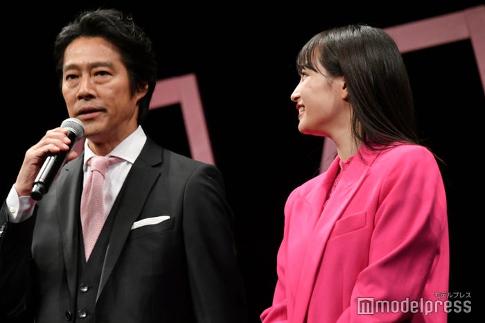 堤真一、広瀬すず (C)モデルプレス