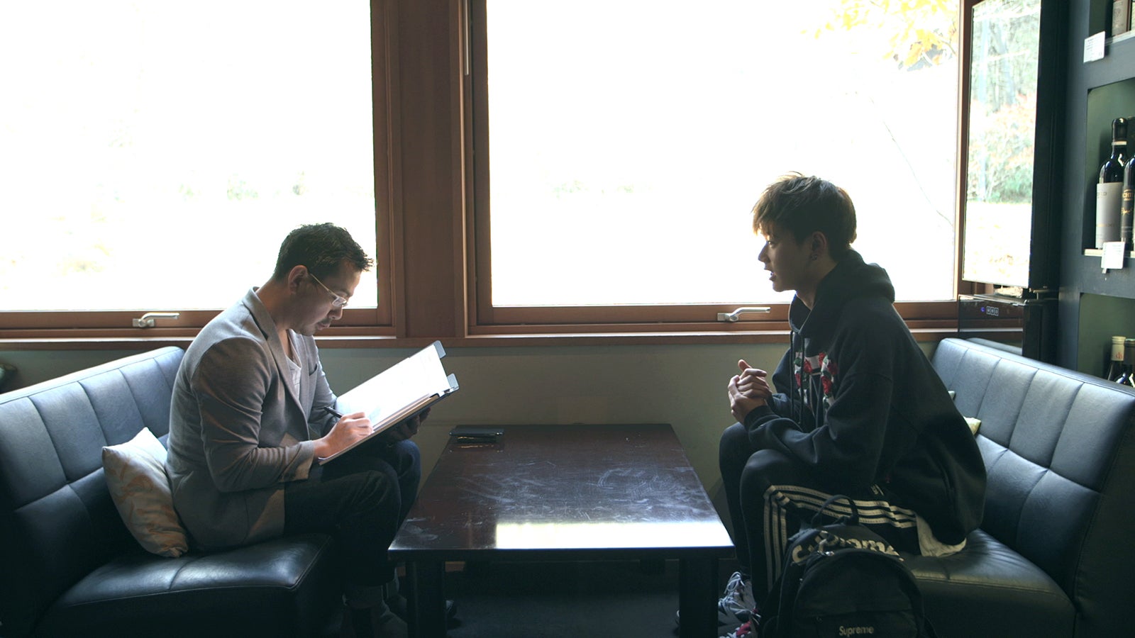 面接を受ける雄大「TERRACE HOUSE OPENING NEW DOORS」4th WEEK（C）フジテレビ／イースト・エンタテインメント