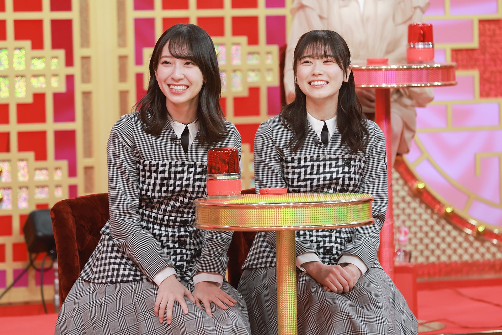 金村美玖、丹生明里（C）日本テレビ