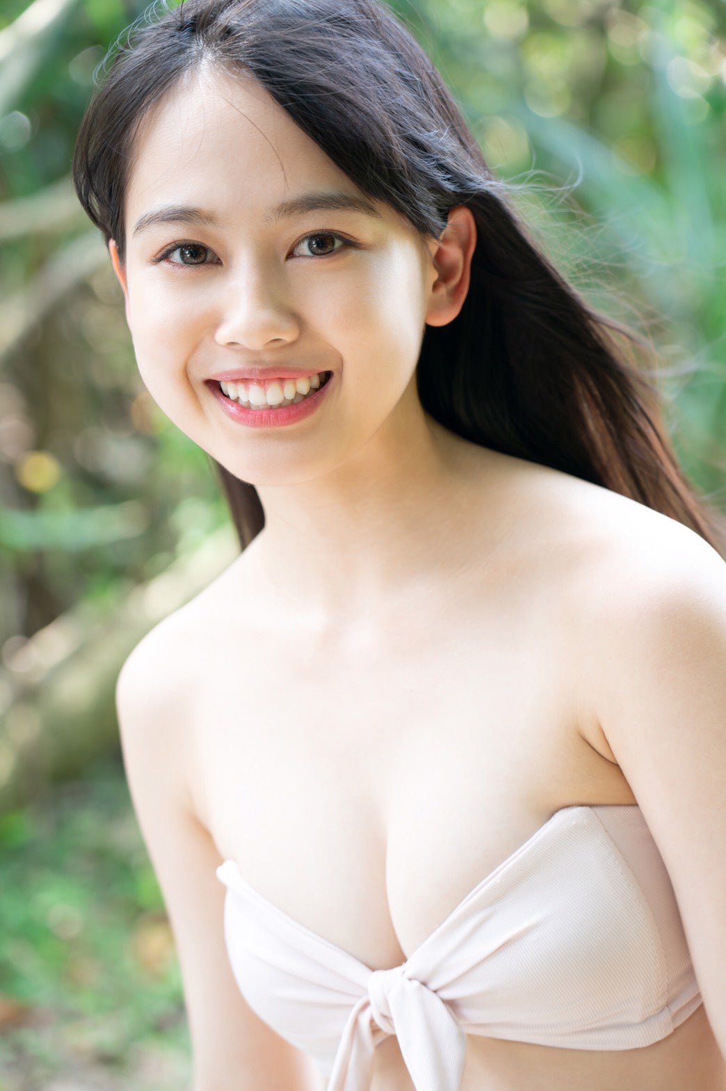 “三重の原石”岡田佑里乃、色白ふんわりバスト披露で「週プレ」初登場