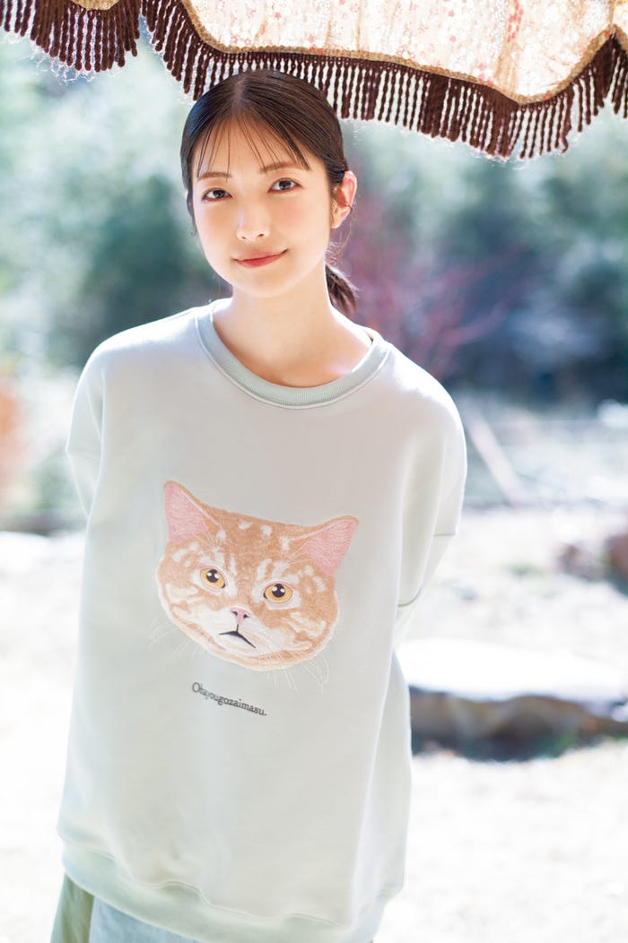 大園玲:撮影/細居幸次郎、スタイリング/優哉、ヘアメイク/田村直子、デザイン/松本麻実 (GROSVENOR design.)(画像提供:講談社)