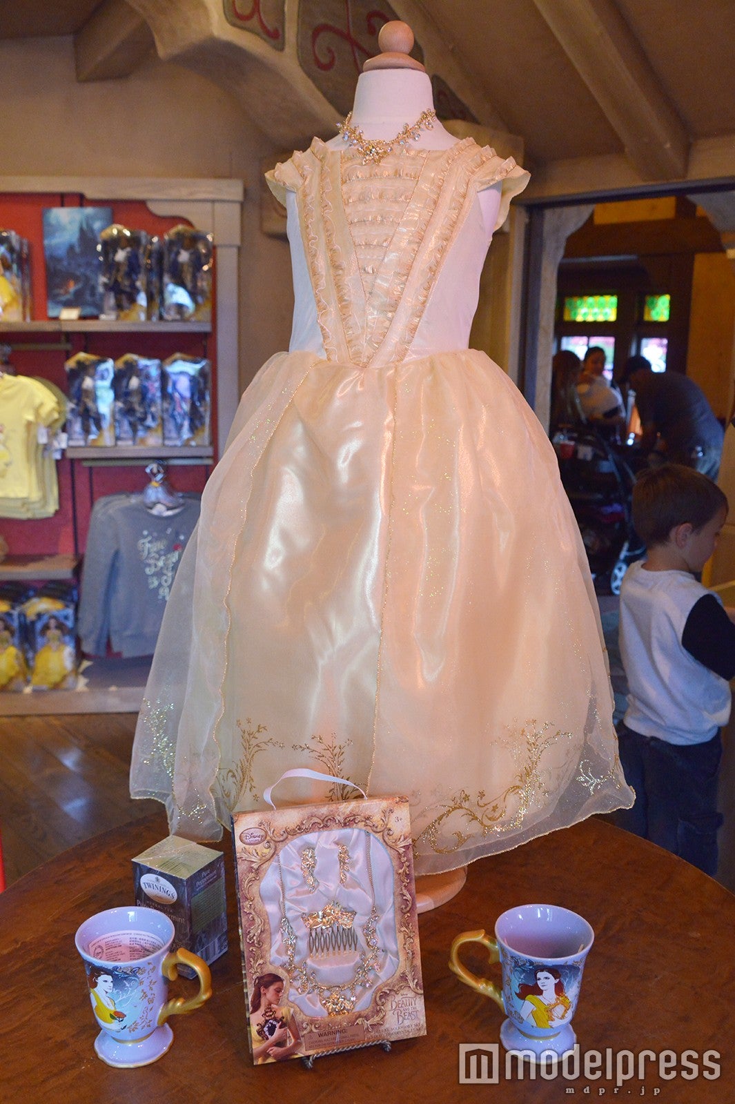 エマ・ワトソン風ベルになれる（C）モデルプレス