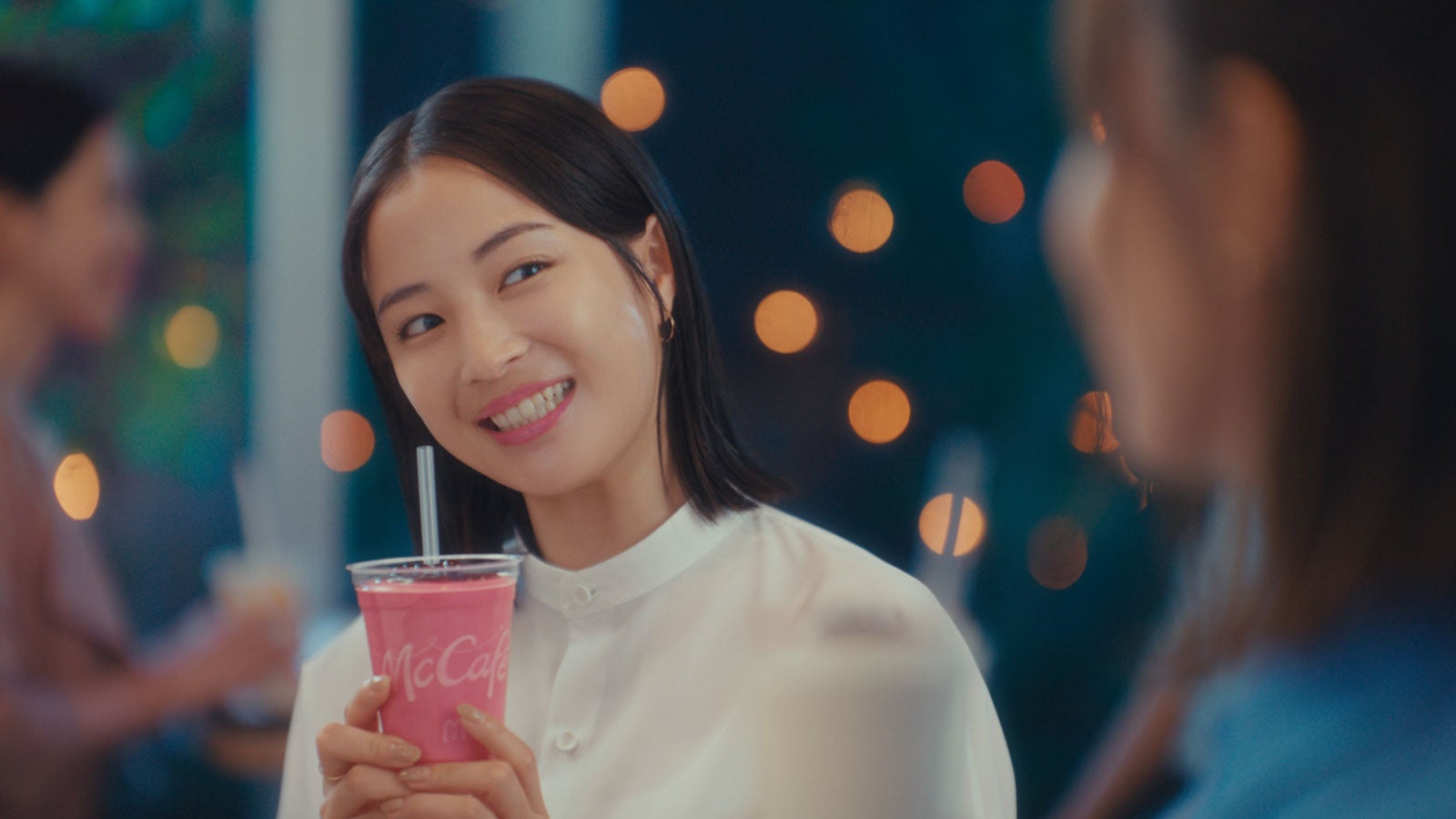 広瀬すず／新TVCM「寄り道マック 仕事帰りのベリー」篇より（提供写真）