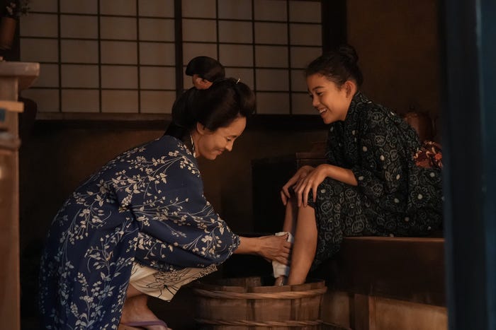 国仲涼子、村上蘭「ブラッサム」第1話(C)NHK