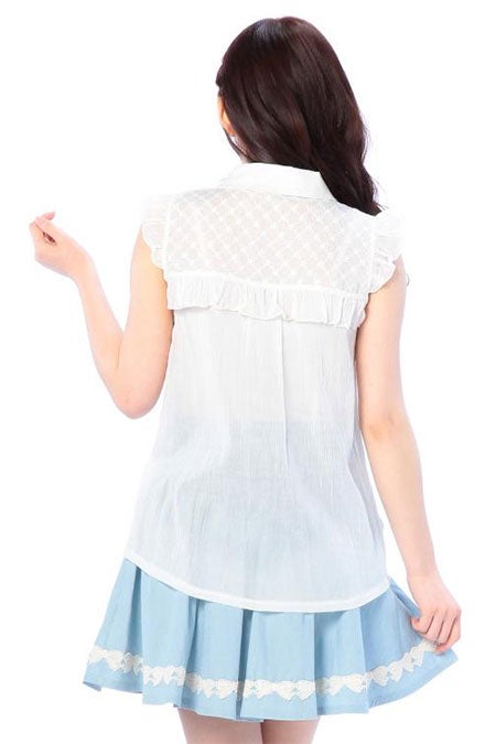 コットンリボン付きシャツ「LIZ LISA」7,452円（税込）