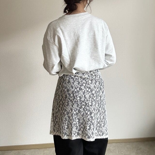 GU　レースラップスカート　NATURAL　着用　バックスタイル