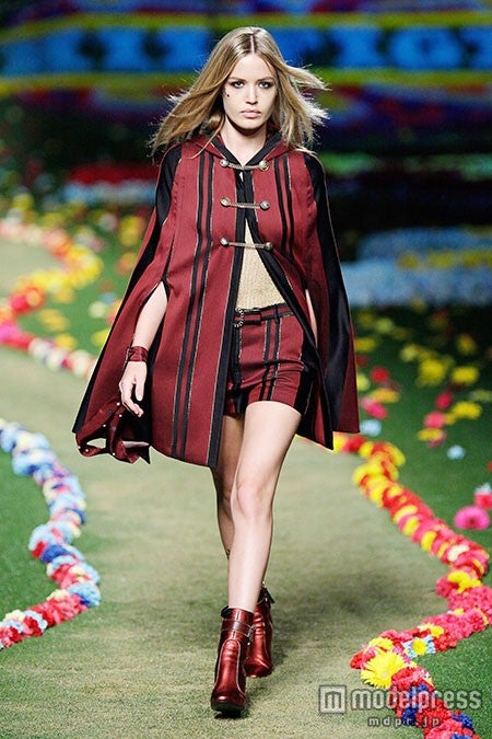 「トミー ヒルフィガー（TOMMY HILFIGER）」2015年春夏コレクション