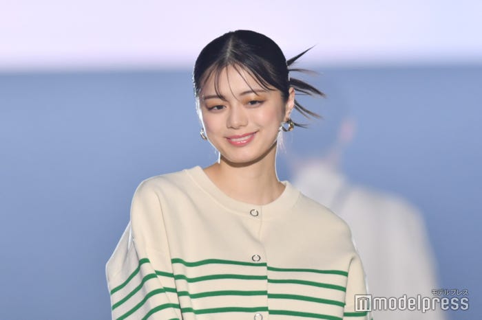 紺野彩夏(C)モデルプレス