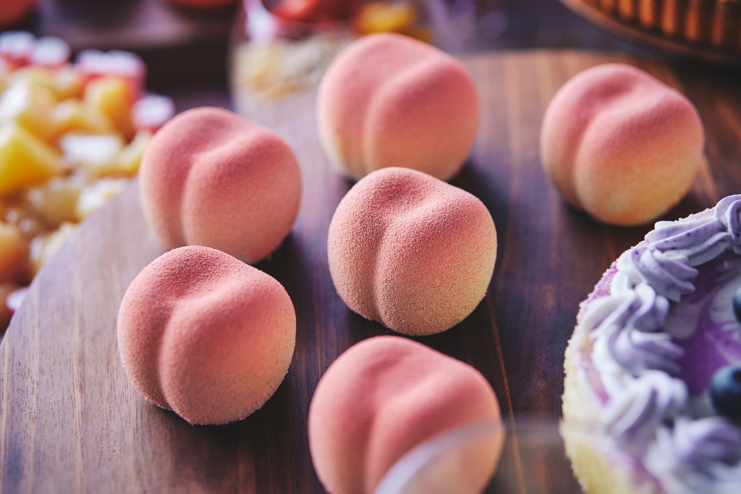 Craft Your Waffle Cone～ピーチ＆アイスクリーム スイーツビュッフェ ～／提供画像