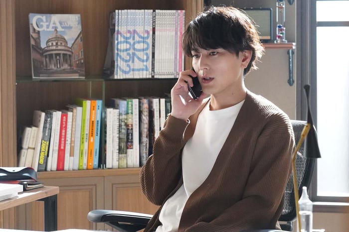 間宮祥太朗「真夏のシンデレラ」第3話より(C)フジテレビ