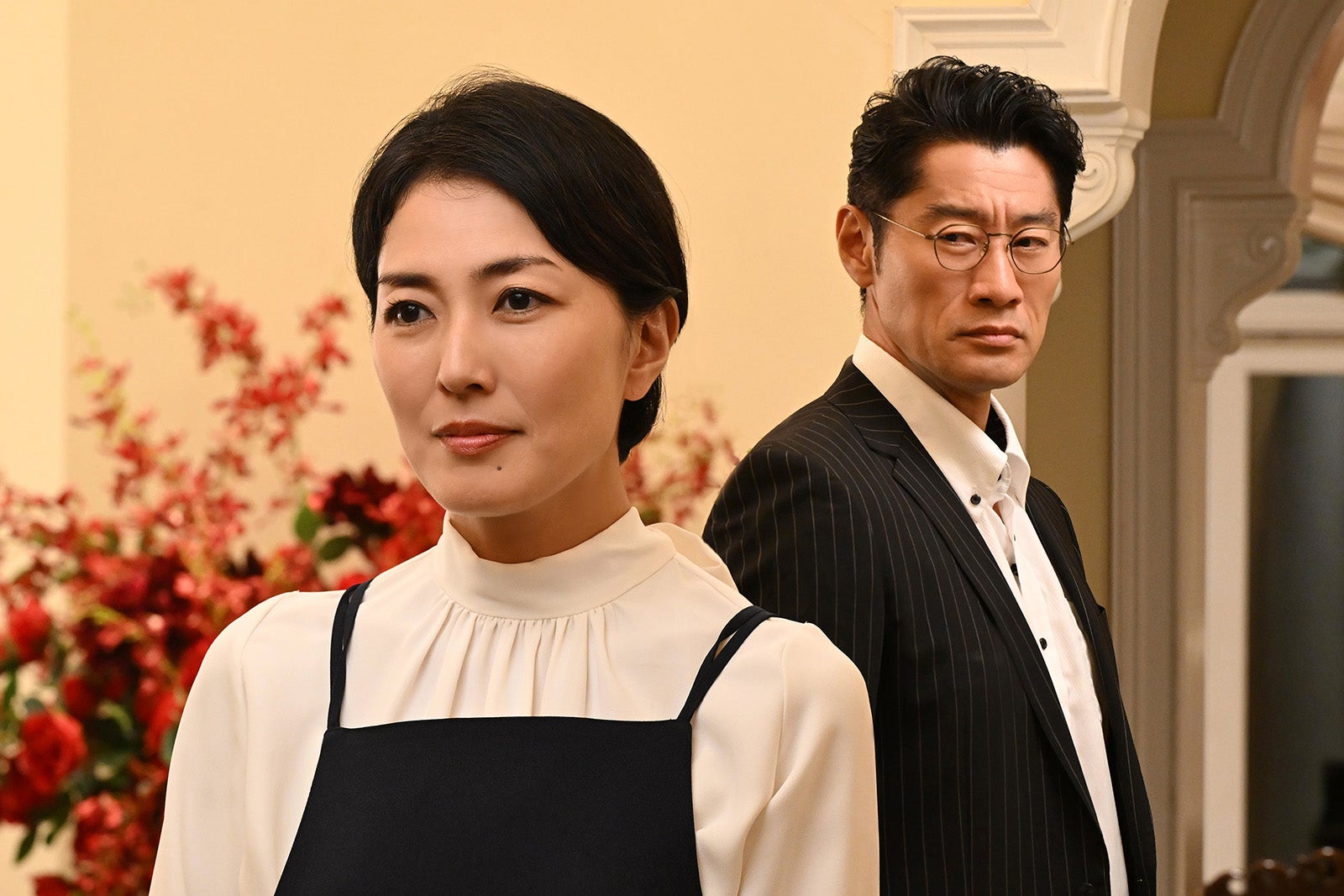 板谷由夏、平山祐介「ブラックファミリア～新堂家の復讐～」第3話より（C）読売テレビ