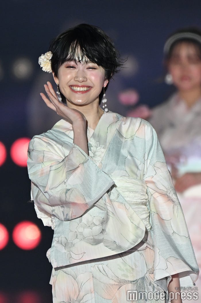 尾碕真花(C)モデルプレス