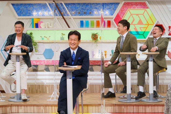 (左から)月亭方正、辛坊治郎、丸亀じゃんご(C)読売テレビ