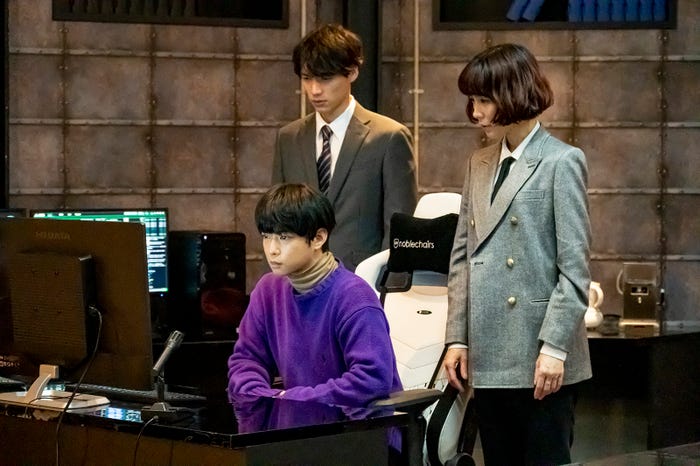 千葉雄大、福士蒼汰、木村佳乃/「アバランチ」第2話より(C)カンテレ・フジテレビ