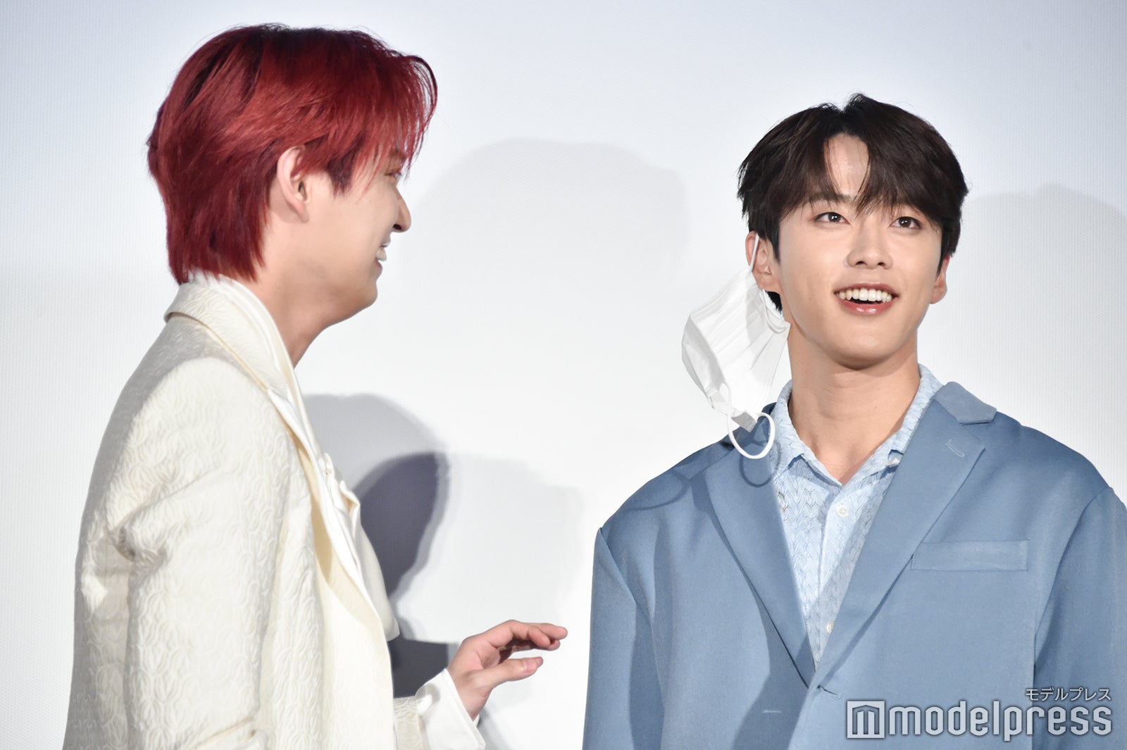 白岩瑠姫、河野純喜（C）モデルプレス