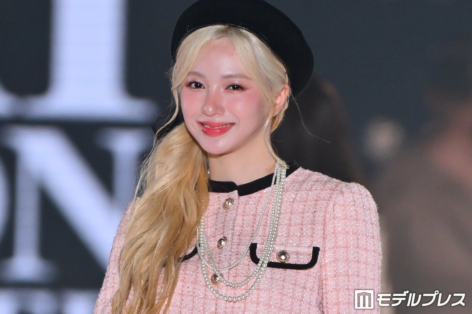 元Cherry Bulletホ・ジウォン、ツイードジャケット着こなし 華やか秋コーデに「お人形さんみたい」「美しすぎる」と絶賛の声【関コレ2026A/W】