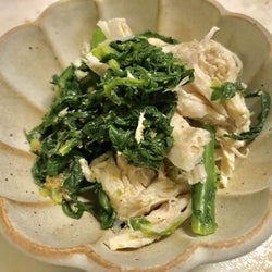 ダイエット中のご飯に最適♡洗い物も少ない!簡単「ささみと春菊のごま和え」