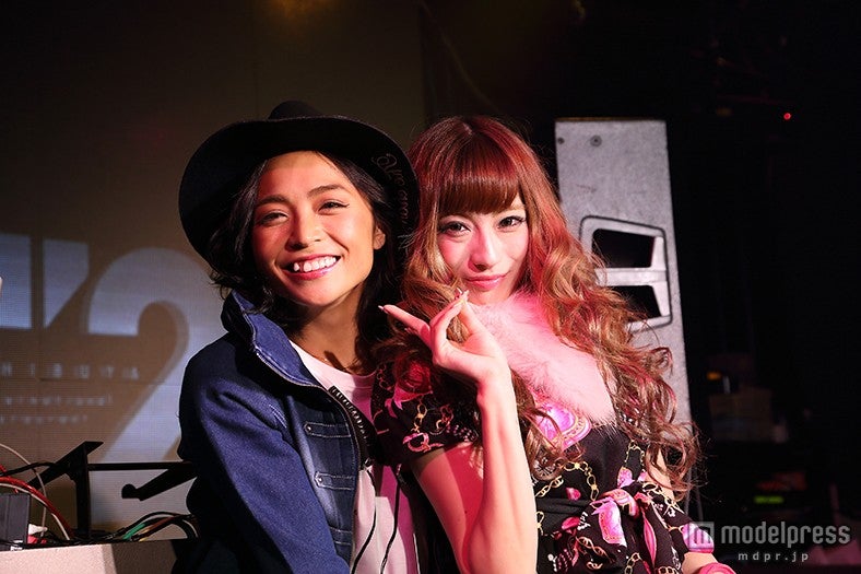 元「Happie nuts」モデル里見茜、元「小悪魔ageha」モデルの華沢友里奈