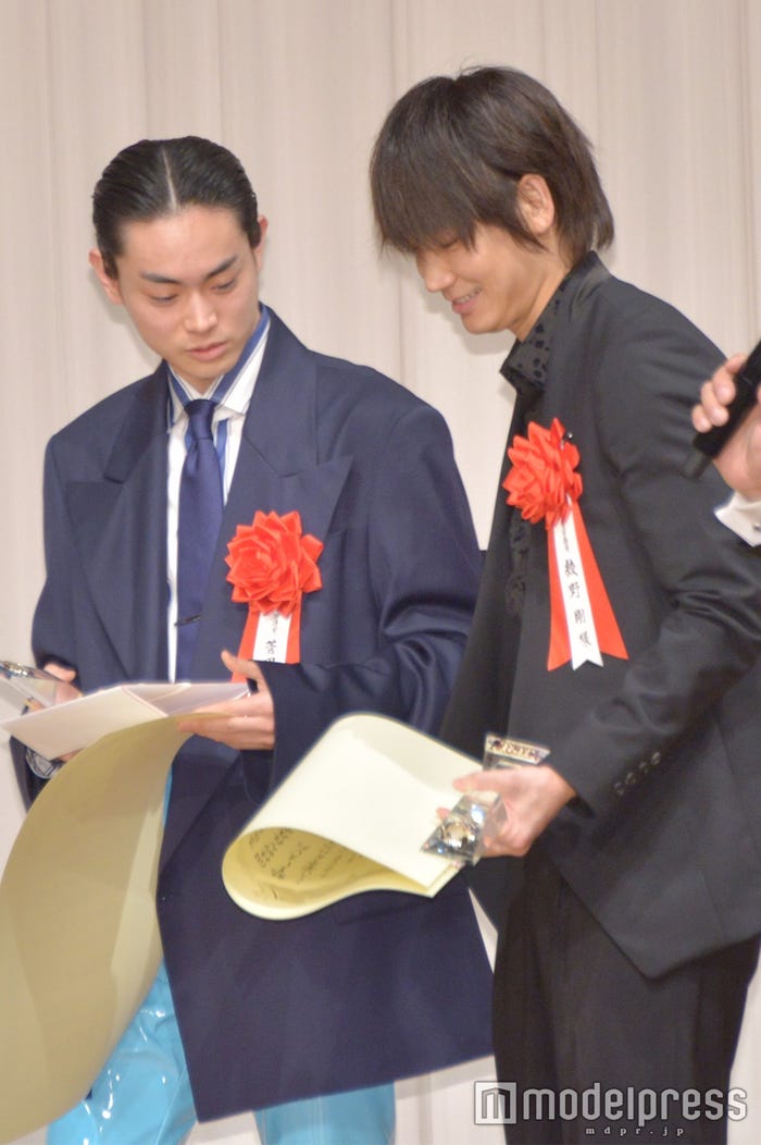 菅田将暉&綾野剛(C)モデルプレス