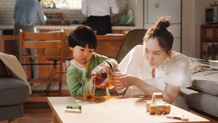 新垣結衣/新テレビCM「登場」編(提供画像)