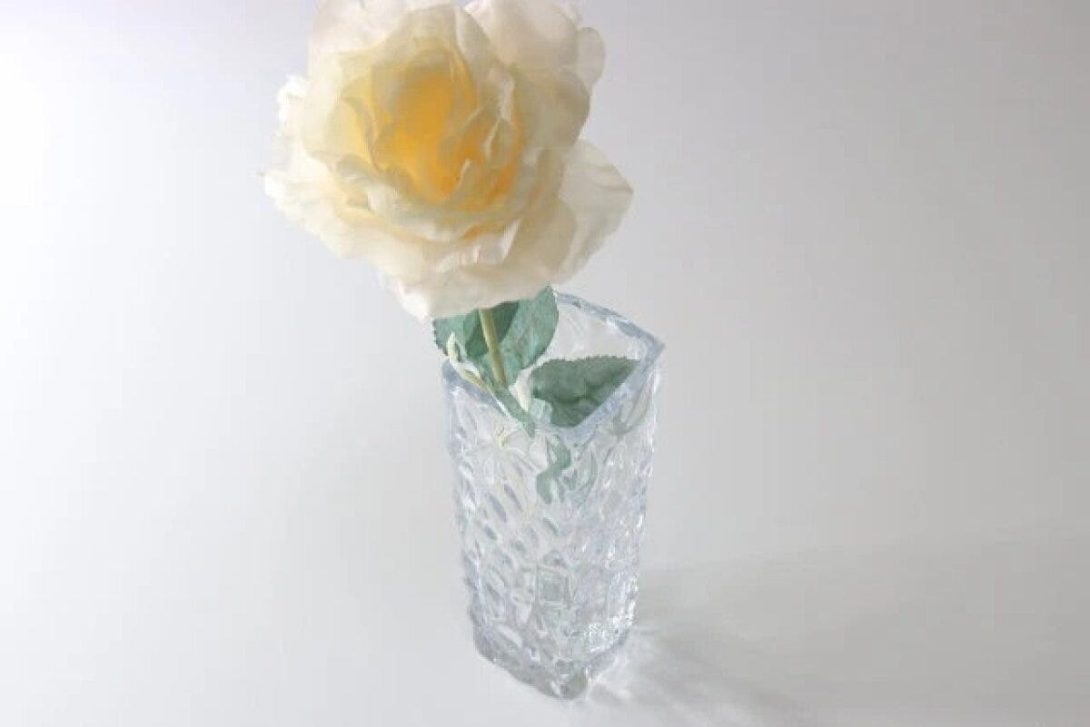 ダイソー　デザイン花瓶（透明、3種）　使用例