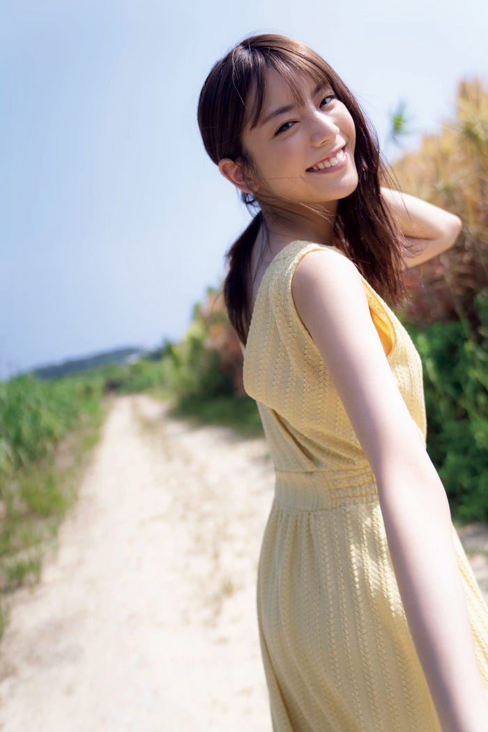 貴島明日香 1st写真集「あすかしき。」掲載カット(C)田口まき・中村和孝・LESLIE KEE・小学館