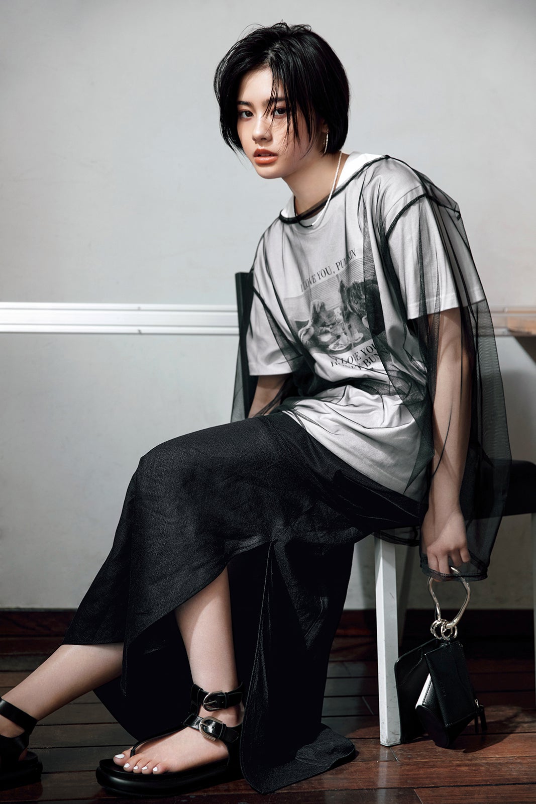 “安斉かれんの妹”公表が話題の安斉星来「CanCam」初登場 ハンサムモノトーンに挑戦