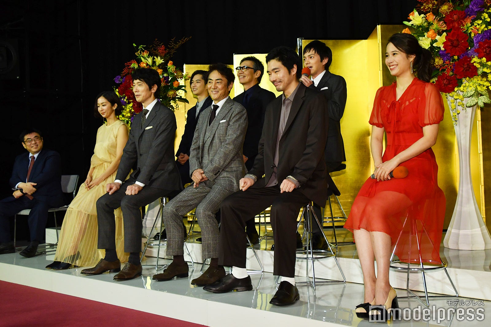 前列左から：優香、佐々木蔵之介、市村正親、柄本佑、広瀬アリス／後列左から：千葉雄大、生瀬勝久、林遣都（C）モデルプレス