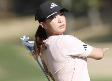 渋野日向子が1打差3位タイで決勝ラウンド進出 世界ランク1位のネリー・コルダが猛烈巻き返しで急浮上 4打差以内に21人の大混戦